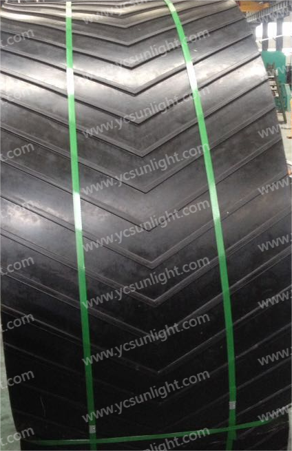C6 Chevron Conveyor Belt