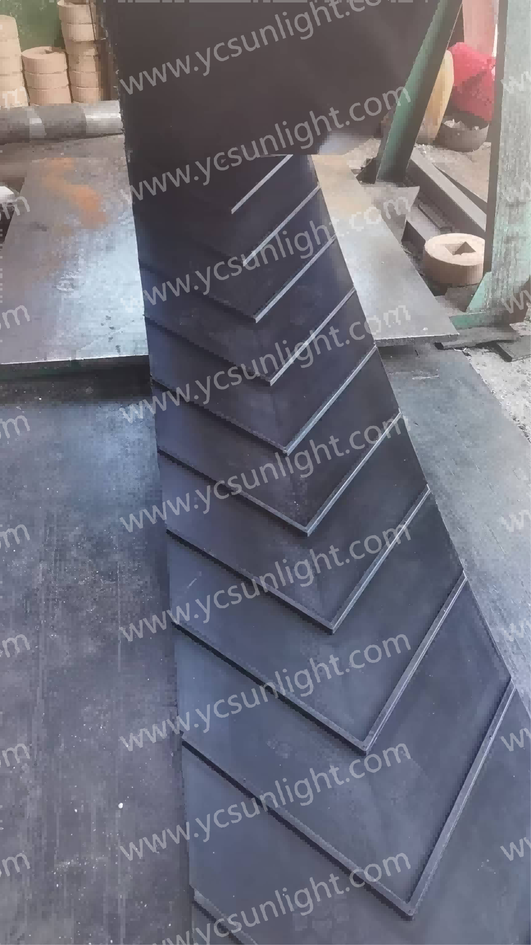 C15 Chevron Conveyor Belt - Cloved V